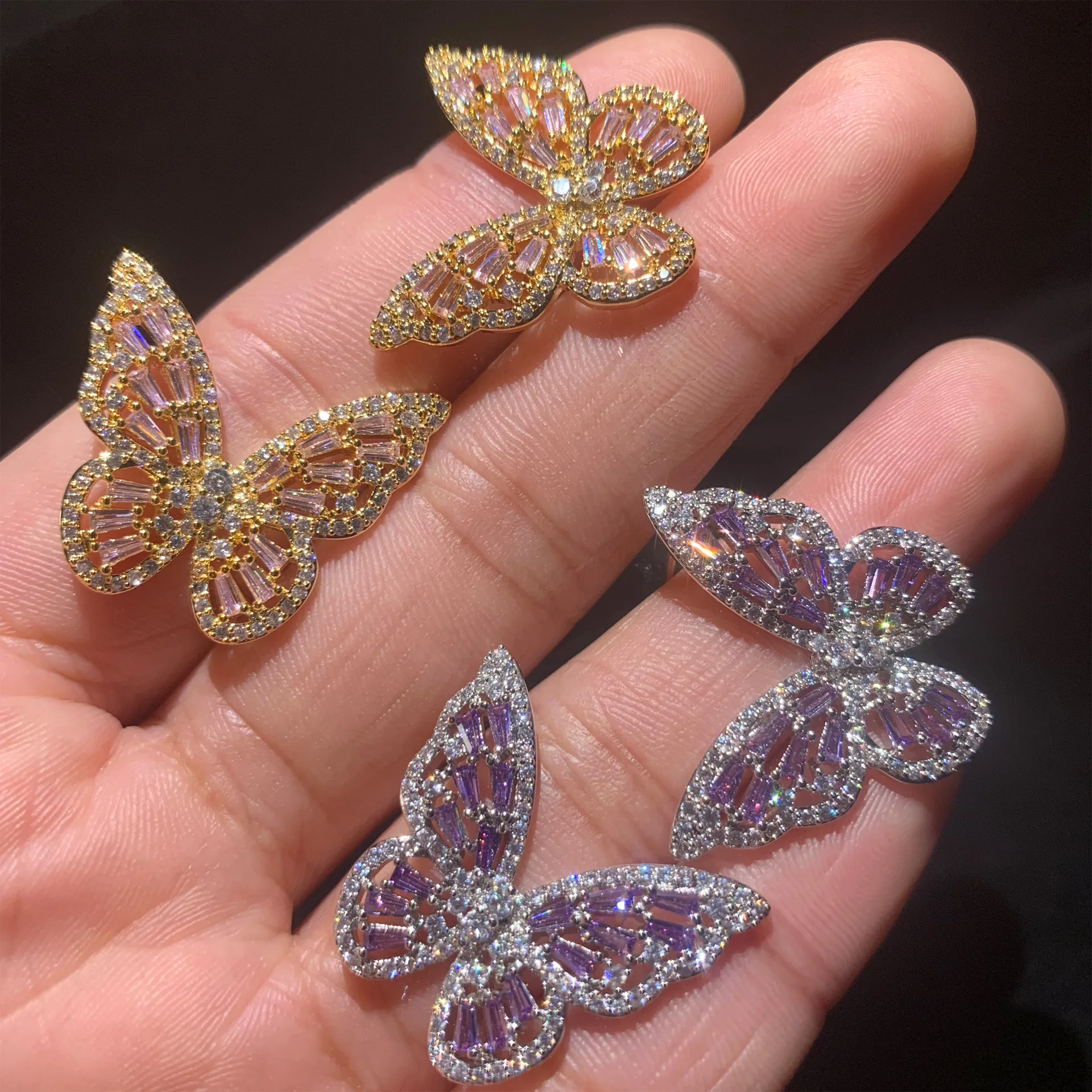 Korean Crystal Hollowed-out Purple Butterfly Stud Earrings Super Fairy Sweet Butterfly Zirconia Statement Earrings
Korean Crystal Hollowed-out Purple Butterfly Stud Earrings Super Fairy Sweet Butterfly Zirconia Statement Earrings