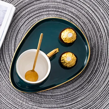 New Japanese Style Luxury Ceramic Cup with Plate Creative Gold Coffee Mug Snack Dish Set Simple English Afternoon Tea Cup with S
New Japanese Style Luxury Ceramic Cup with Plate Creative Gold Coffee Mug Snack Dish Set Simple English Afternoon Tea Cup with S