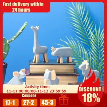 Nordic Creative Resin Christmas Crafts Animal Decoration Home Living Room Desktop Decoration Accessories Wine Cabinet Furnishing 
Nordic Creative Resin Christmas Crafts Animal Decoration Home Living Room Desktop Decoration Accessories Wine Cabinet Furnishing