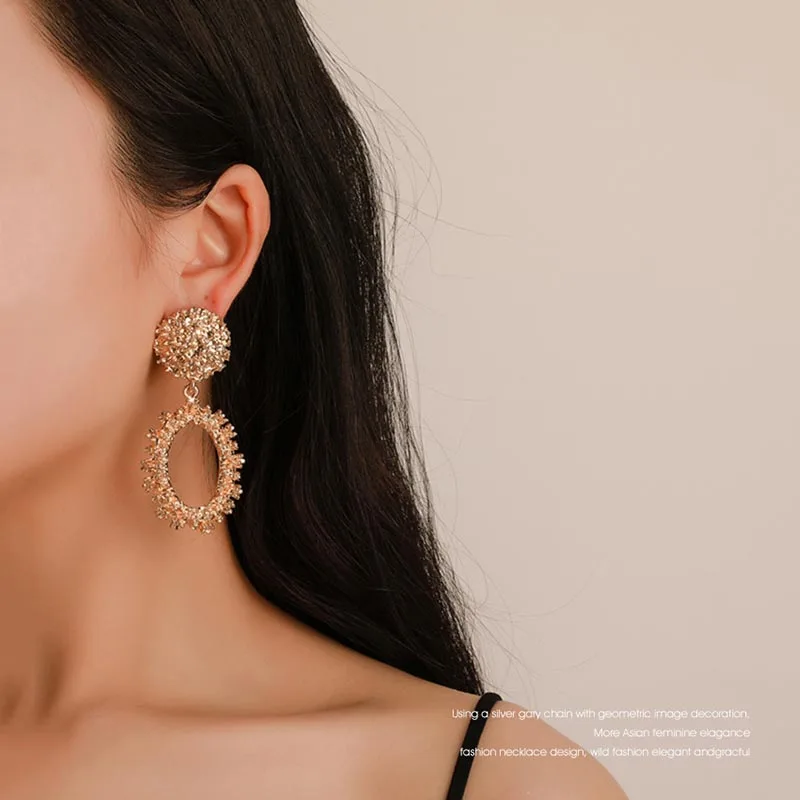 2019 Trend Hot Retro Pattern Earrings Exquisite Atmosphere Elliptical Matte Earrings Ladies Party Wedding Unique Decoration
2019 Trend Hot Retro Pattern Earrings Exquisite Atmosphere Elliptical Matte Earrings Ladies Party Wedding Unique Decoration