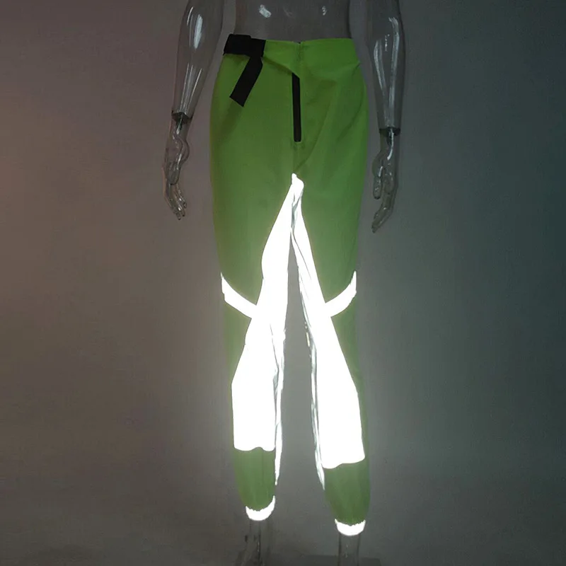 Reflective Light Cargo Pants Women Green Patchwork Trousers with Belt Bunch Bottom Elastic Waist Fit Casual 2020 Spring Summer
Reflective Light Cargo Pants Women Green Patchwork Trousers with Belt Bunch Bottom Elastic Waist Fit Casual 2020 Spring Summer