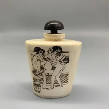 Antique old ox bone snuff bottle seal character pattern spring palace carved floating snuff bottle
Antique old ox bone snuff bottle seal character pattern spring palace carved floating snuff bottle
