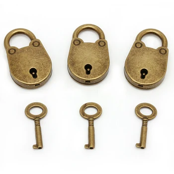 3pcs Antique Bronze Plated Vintage Padlock Mini Archaize Key Lock Suitcase Handbage Tiny Notebook Box Padlock with key 23*37*8cm
3pcs Antique Bronze Plated Vintage Padlock Mini Archaize Key Lock Suitcase Handbage Tiny Notebook Box Padlock with key 23*37*8cm