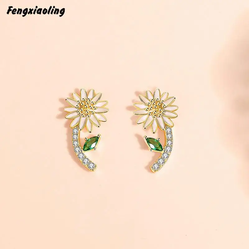 Fengxiaoling 100% Genuine 925 Sterling Silver Multiple Zircons Golden Daisy Flower Stud Earrings For Women Fashion Party Jewelry 
Fengxiaoling 100% Genuine 925 Sterling Silver Multiple Zircons Golden Daisy Flower Stud Earrings For Women Fashion Party Jewelry