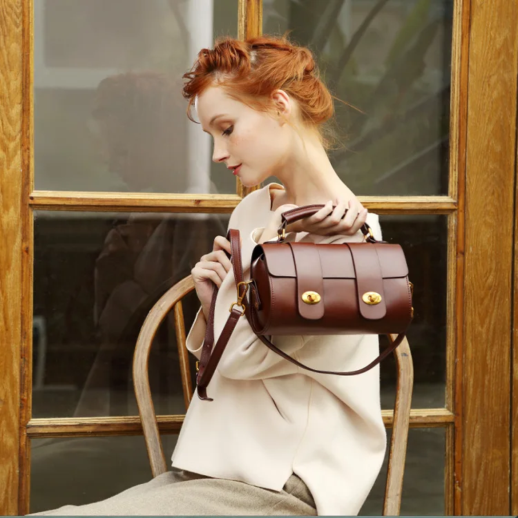 Fashion Slanting Boston Shuder lady messenger bag Retro Genuine Leather female large capacity school girl pillow handbag
Fashion Slanting Boston Shuder lady messenger bag Retro Genuine Leather female large capacity school girl pillow handbag