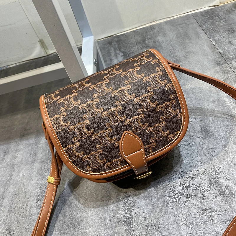 Fashion Vintage Crossbody Bag for Women Saddle Bags PU Leather Shoulder Messenger Bags Semi-circle Handbags
Fashion Vintage Crossbody Bag for Women Saddle Bags PU Leather Shoulder Messenger Bags Semi-circle Handbags