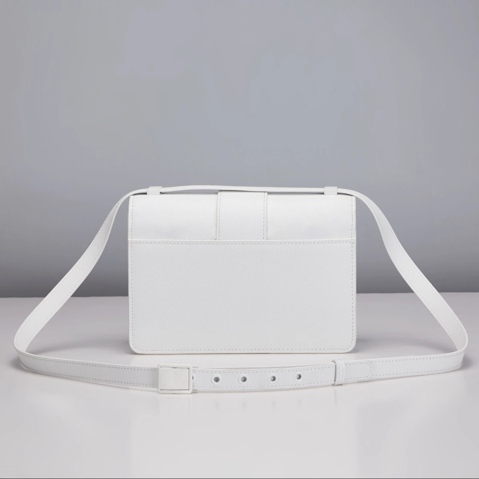 free shipping 2020 the new style fashion and nice genuine cow leather women one shoulder bag crossbody bag 6 color 24cm
free shipping 2020 the new style fashion and nice genuine cow leather women one shoulder bag crossbody bag 6 color 24cm