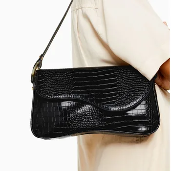 Vintage Underarm Bag For Women Niche Design 2020 New Alliteration Pattern Single Shoulder Portable Saddle Bags C016
Vintage Underarm Bag For Women Niche Design 2020 New Alliteration Pattern Single Shoulder Portable Saddle Bags C016