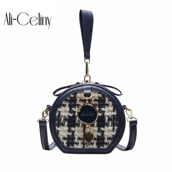 Brand Originality Design Handheld Small round bag women's bag 2019 new fashion casual handbag contrast shoulder Messenger bag 
Brand Originality Design Handheld Small round bag women's bag 2019 new fashion casual handbag contrast shoulder Messenger bag