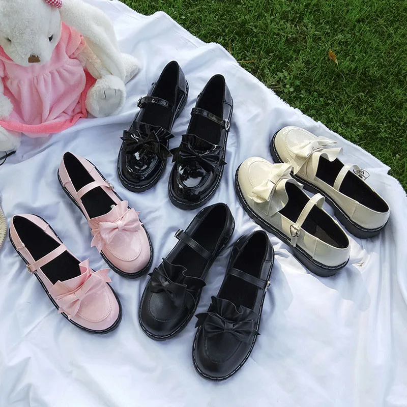 Japanese kawaii girl daily sweet lolita shoes round head comfortable women shoes cute bowknot one-word buckle kawaii shoes cos
Japanese kawaii girl daily sweet lolita shoes round head comfortable women shoes cute bowknot one-word buckle kawaii shoes cos