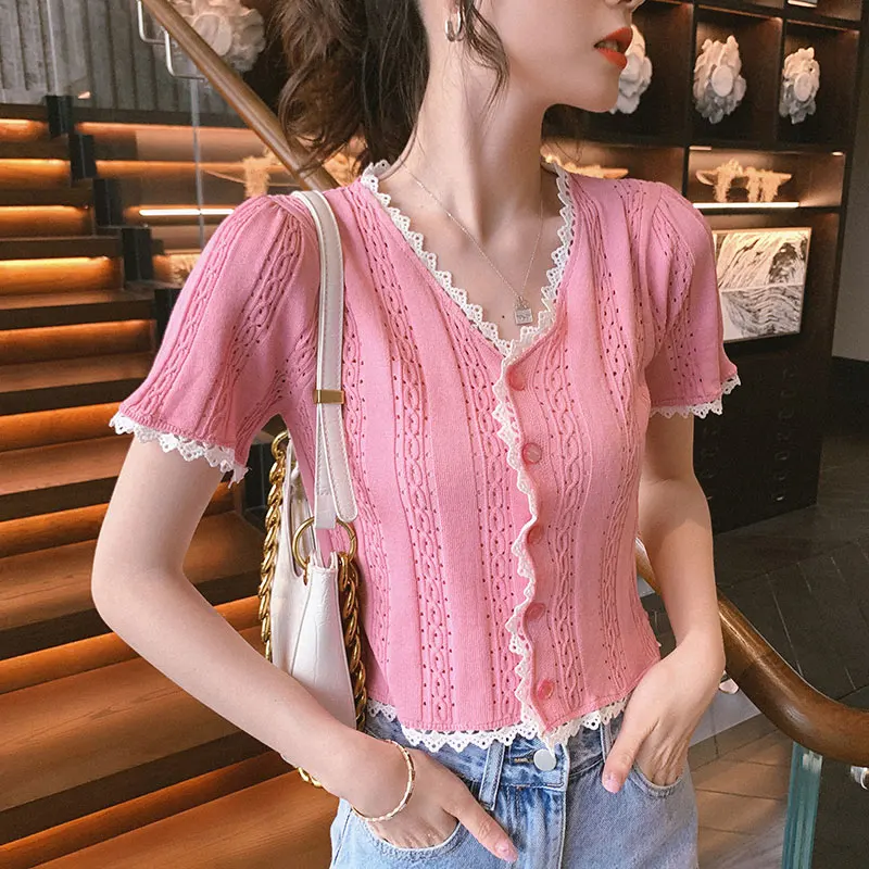 

Women Patched Lace V-Neck Knitted Short Sleeve Thin Sweaters Cardigans Lady Single-breasted Hollow Out Sweater Crop Tops Female