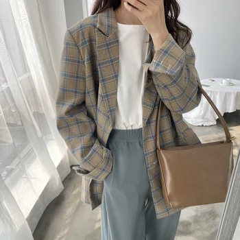 Retro plaid lapel double-breasted suit jacket women 2020 spring new temperament casual suit women
Retro plaid lapel double-breasted suit jacket women 2020 spring new temperament casual suit women
