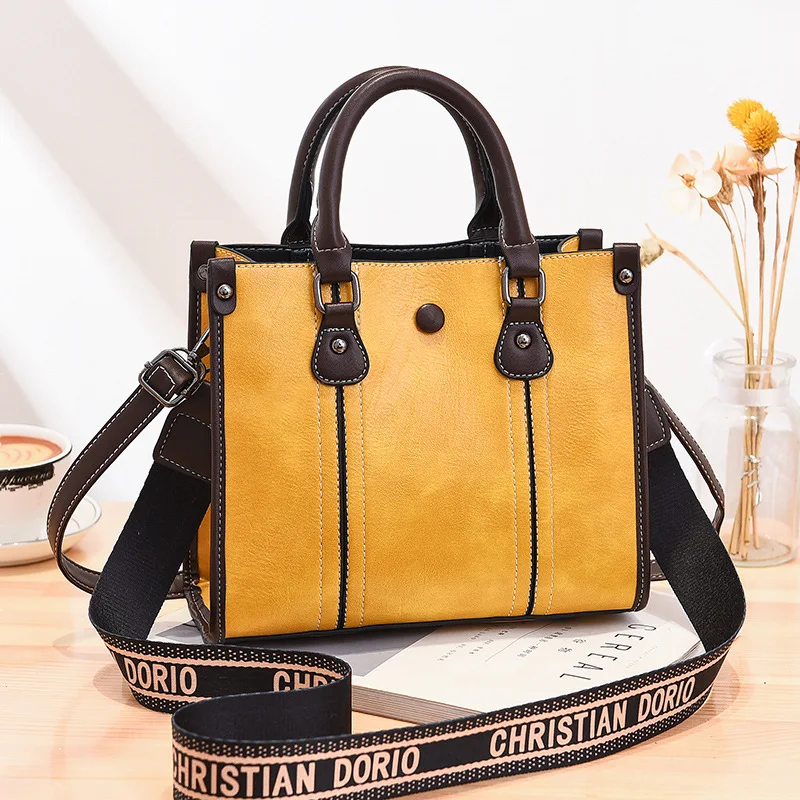 Bags for Women 2020 Designer Messenger One Shoulder Handbag Women's Bag Classic Shaping Sweet Lady's Bag Channels Handbags
Bags for Women 2020 Designer Messenger One Shoulder Handbag Women's Bag Classic Shaping Sweet Lady's Bag Channels Handbags