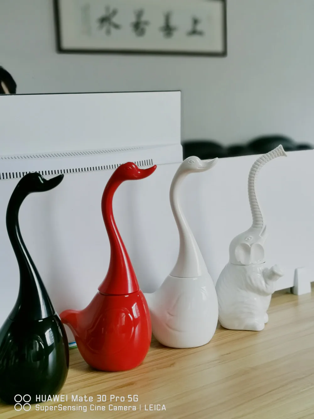1pc Swan Shape Ceramic Cleaning Brush Plastic Long Handle Ceramic Toilet Brush Bathroom Accessories Set Home Decor
1pc Swan Shape Ceramic Cleaning Brush Plastic Long Handle Ceramic Toilet Brush Bathroom Accessories Set Home Decor