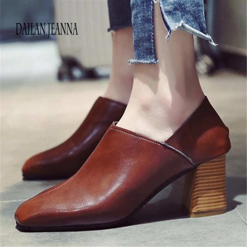 2018 spring new Korean version of square head women's shoes with wild retro shoes with women's shoes in high heels two wear
2018 spring new Korean version of square head women's shoes with wild retro shoes with women's shoes in high heels two wear