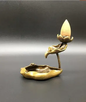China Brass archaize lotus leaf incense burner small statue
China Brass archaize lotus leaf incense burner small statue