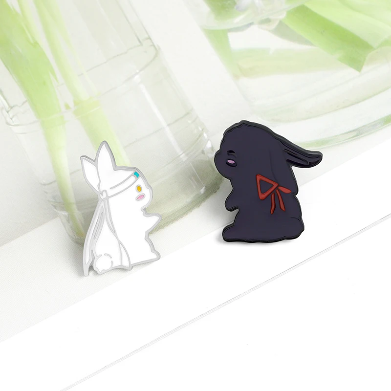 Мультфильм друзья пара черный и белый кролик Эмаль Булавка брошь на рюкзак