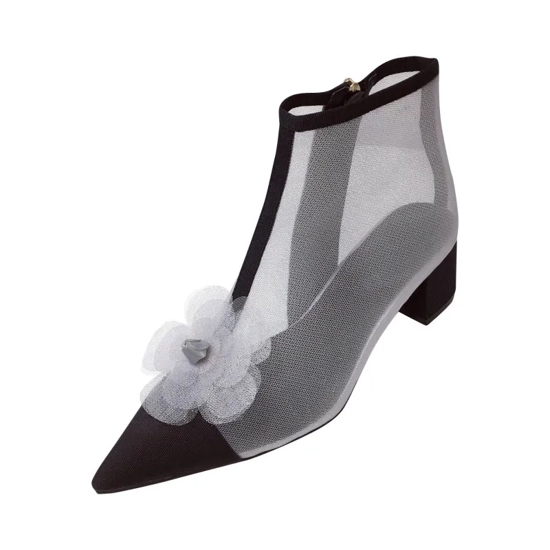 In Europe and the United States with hollow out sandals boots new female xia pointed network boot strap color matching network y
In Europe and the United States with hollow out sandals boots new female xia pointed network boot strap color matching network y