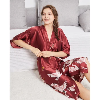 2018 Women Silk Satin Nightgowns Half Sleeve Sleepwear Female Solid Pajamas Sexy Cute Home Clothing Soft Cozy Robes Open Stitch
2018 Women Silk Satin Nightgowns Half Sleeve Sleepwear Female Solid Pajamas Sexy Cute Home Clothing Soft Cozy Robes Open Stitch