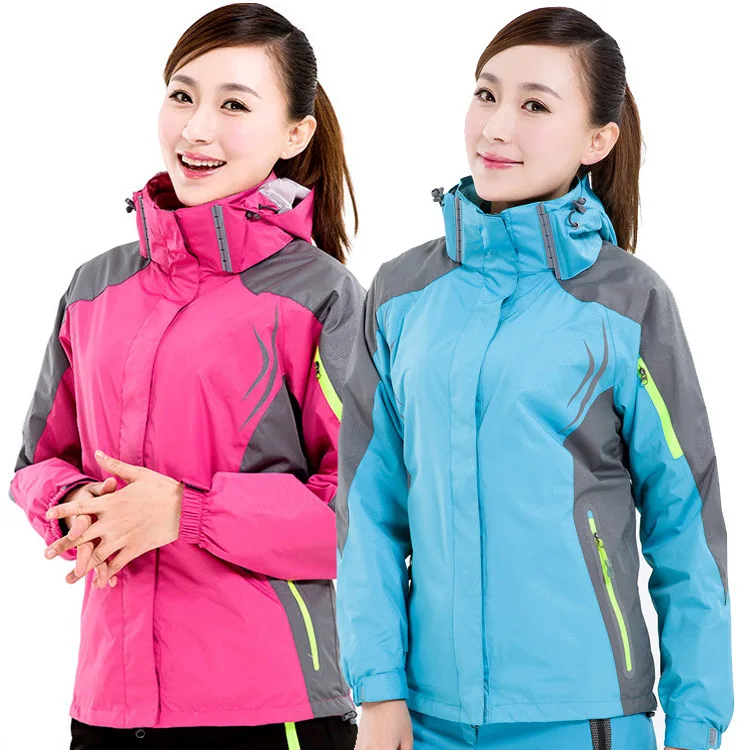 Outdoor Clothing Women's Raincoat Jacket Three-in-One-Piece Fleece Windproof Coat Mountaineering Large Size Customizable 
Outdoor Clothing Women's Raincoat Jacket Three-in-One-Piece Fleece Windproof Coat Mountaineering Large Size Customizable