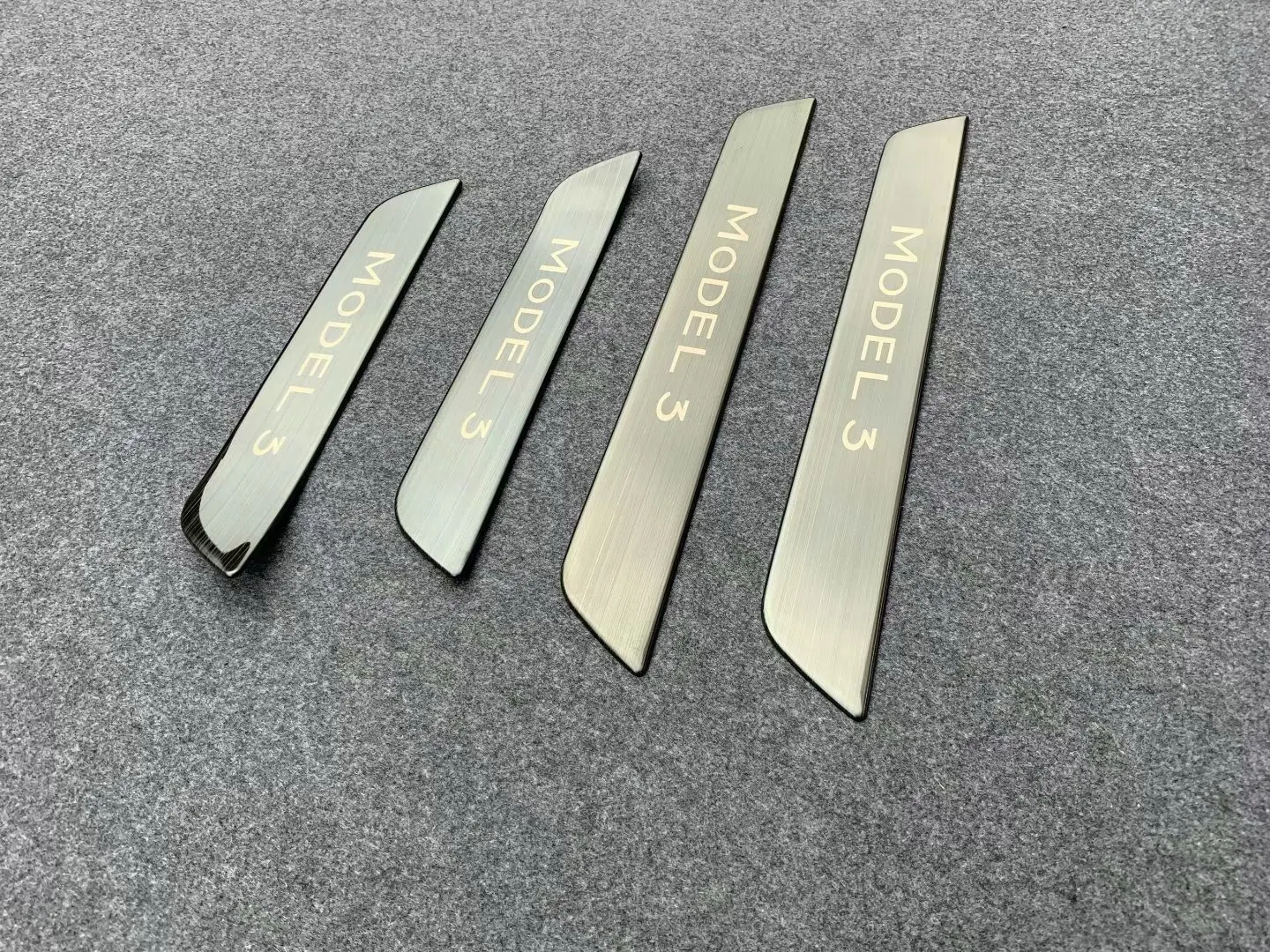 For Tesla Model 3 2017 2018 2019 Car Exterior Door Sill Plate Threshold Scuff Molding Cover Trim Stainless Steel Accessories
For Tesla Model 3 2017 2018 2019 Car Exterior Door Sill Plate Threshold Scuff Molding Cover Trim Stainless Steel Accessories