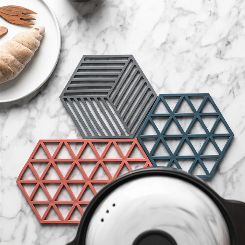 Simple Style Silicone Coaster Hollow Out Nordic Design Table Mat Coaster Mug Cup Place Mat Pad Decor Table Creative Accessories
Simple Style Silicone Coaster Hollow Out Nordic Design Table Mat Coaster Mug Cup Place Mat Pad Decor Table Creative Accessories