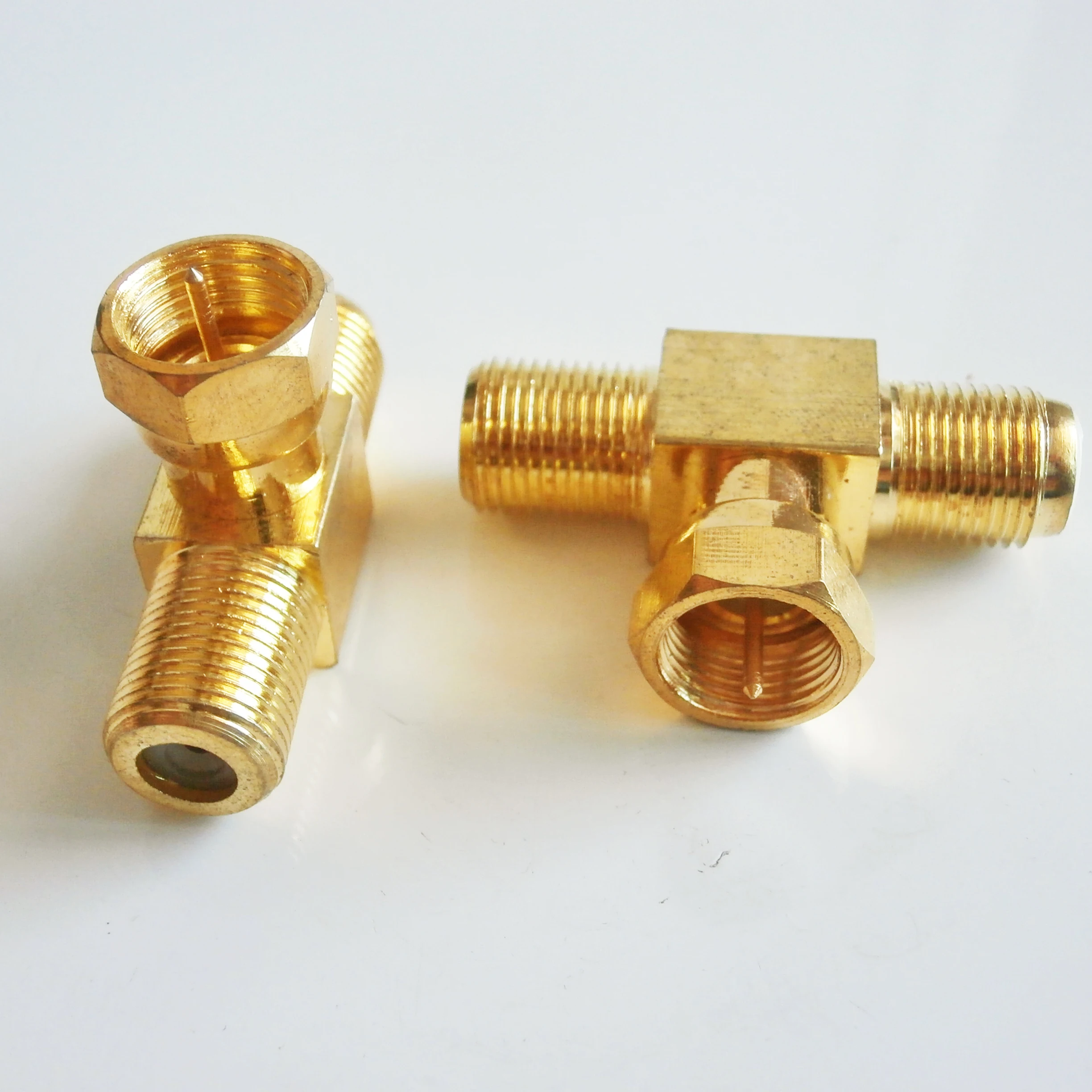 1 Pcs F 3 Way Splitter Adapter Socket T-Type F Male To 2 Dual F Female plug GOLD Plated RF Video Coaxial Connector for TV
1 Pcs F 3 Way Splitter Adapter Socket T-Type F Male To 2 Dual F Female plug GOLD Plated RF Video Coaxial Connector for TV