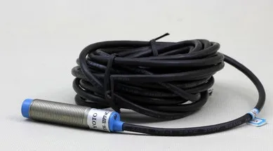 In stock!!! TH-12PP4C Switch sensor bidirectional addition and subtraction counter PNP often open Free Shipping
In stock!!! TH-12PP4C Switch sensor bidirectional addition and subtraction counter PNP often open Free Shipping