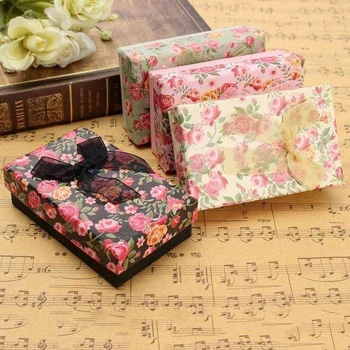 1Pcs Cute Bow Paper Box Floral Print Gift Packing Box Necklace Bracelets Earring Ring Jewelry Gifts Boxes With Sponge Rectangle
1Pcs Cute Bow Paper Box Floral Print Gift Packing Box Necklace Bracelets Earring Ring Jewelry Gifts Boxes With Sponge Rectangle