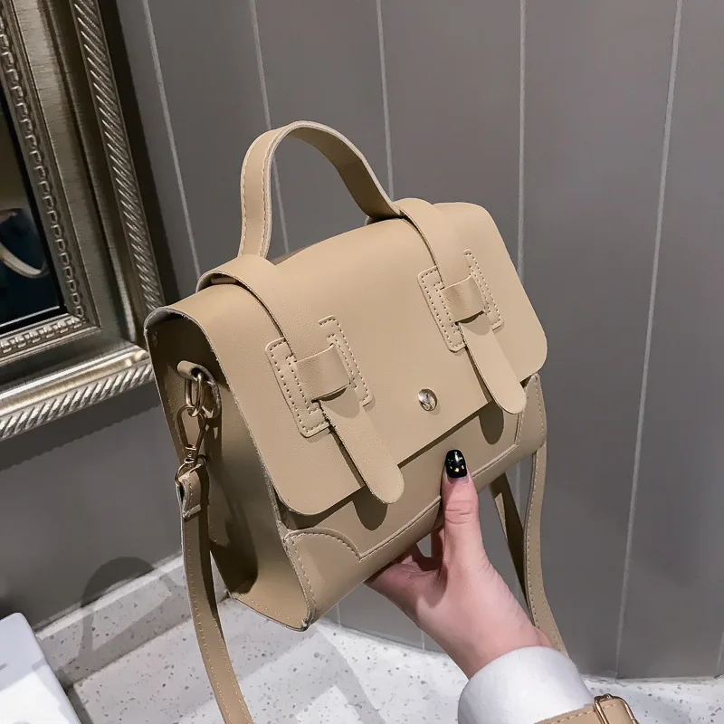 Women's solid color handbag 2019 new belt decoration single shoulder slant women's bag
Women's solid color handbag 2019 new belt decoration single shoulder slant women's bag