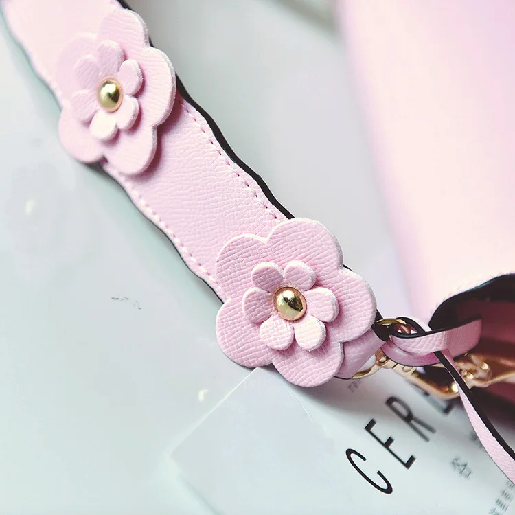 2019 New Style Fashion Sweet Ladies' Versatile Lock Flower Square Sling Bag Wave Lace Shoulder Oblique WOMEN'S Bag
2019 New Style Fashion Sweet Ladies' Versatile Lock Flower Square Sling Bag Wave Lace Shoulder Oblique WOMEN'S Bag