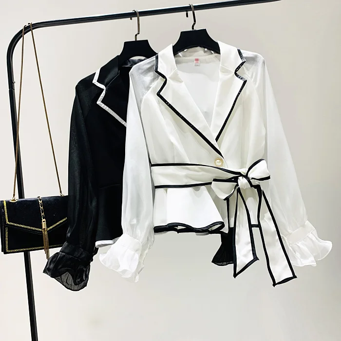 White Chiffon Blouse Women Notched Collar Long Sleeve Flare Sleeve Shirt Ladies Temperament White Black Stripe Edge Blusa Tops
White Chiffon Blouse Women Notched Collar Long Sleeve Flare Sleeve Shirt Ladies Temperament White Black Stripe Edge Blusa Tops