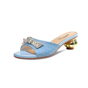 Genuine leather crystal Women slippers Classic strange Heels Summer Sandals Mules Casual Shoes Woman large size 34-43
Genuine leather crystal Women slippers Classic strange Heels Summer Sandals Mules Casual Shoes Woman large size 34-43