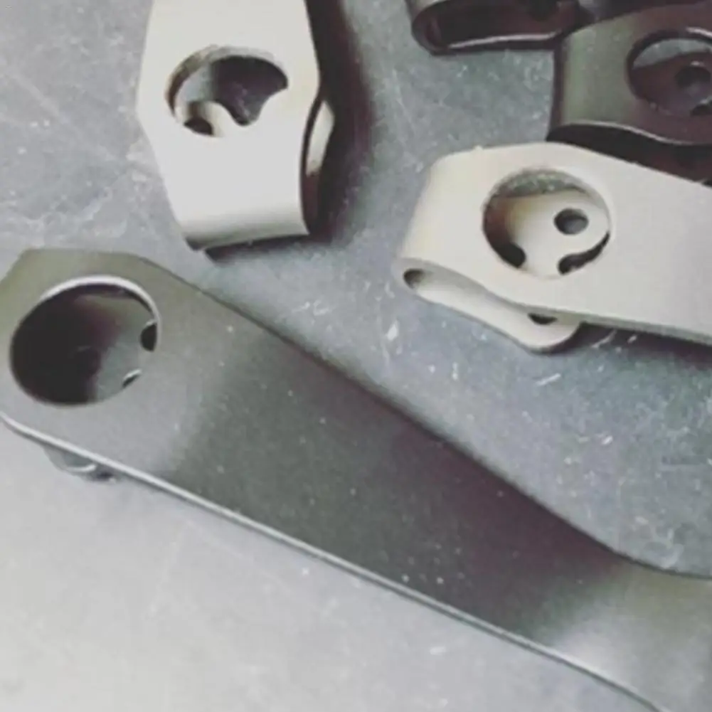 Top Quality Titanium Pocket Knife Clip Kydex Back Clips Clip C11 Back Waist For C81 Folding C10 Clips 3-hole Design Knife F0V1
Top Quality Titanium Pocket Knife Clip Kydex Back Clips Clip C11 Back Waist For C81 Folding C10 Clips 3-hole Design Knife F0V1
