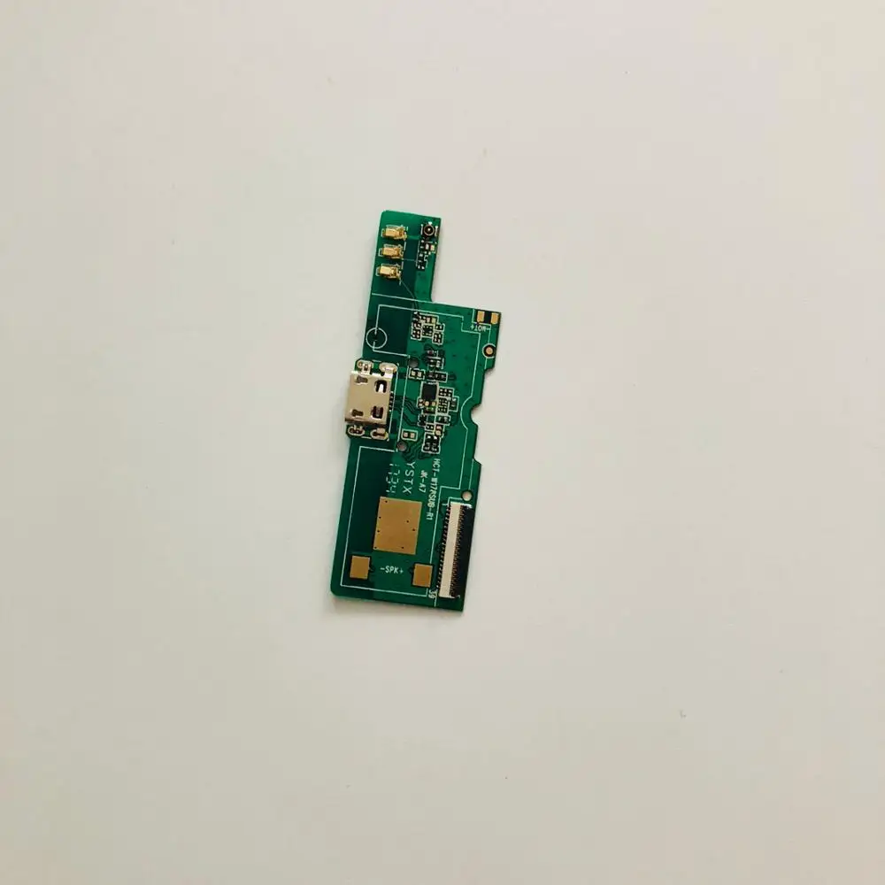 Original New Blackview A7 USB Plug Charge Board For Blackview A7 Pro MTK6737 Quad core 5.0inch HD 1280x720
Original New Blackview A7 USB Plug Charge Board For Blackview A7 Pro MTK6737 Quad core 5.0inch HD 1280x720