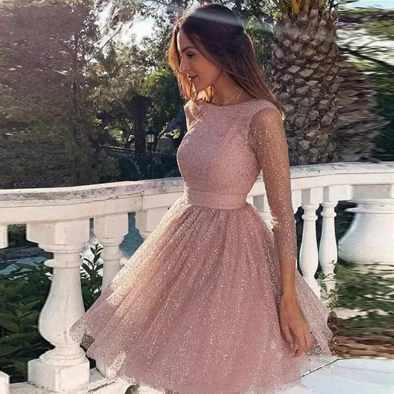 Sparkly Pink Homecoming Dresses 2022 Knee-Length Long Sleeve Short Shiny Graduation Prom Party Gown O-Neck Sequined Open Back
Sparkly Pink Homecoming Dresses 2022 Knee-Length Long Sleeve Short Shiny Graduation Prom Party Gown O-Neck Sequined Open Back