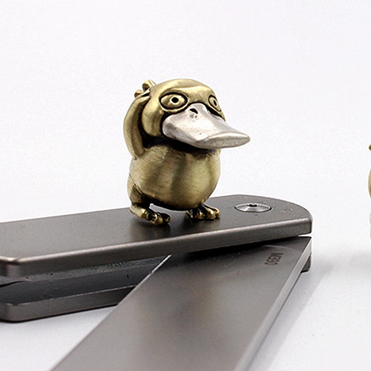 Original Duck Knife Pendant EDC Pendant Handmade Brass Pendant Keychain DIY Umbrella Cord Pendant
Original Duck Knife Pendant EDC Pendant Handmade Brass Pendant Keychain DIY Umbrella Cord Pendant