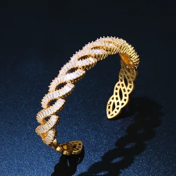 European and American fashion jewelry zircon opening bracelet femme acier inoxydable creative new exquisite accessories
European and American fashion jewelry zircon opening bracelet femme acier inoxydable creative new exquisite accessories