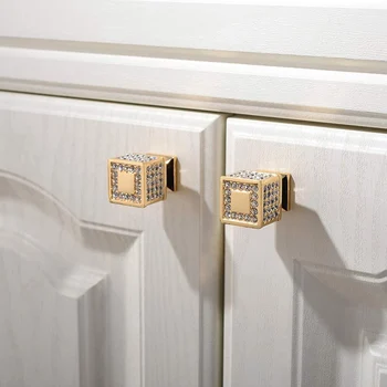 Crystal Square Diamond Drawer Door Cabinet Knobs Pull Handles for Home Office 3д ручки poignée de cuisine Дверная ручка
Crystal Square Diamond Drawer Door Cabinet Knobs Pull Handles for Home Office 3д ручки poignée de cuisine Дверная ручка
