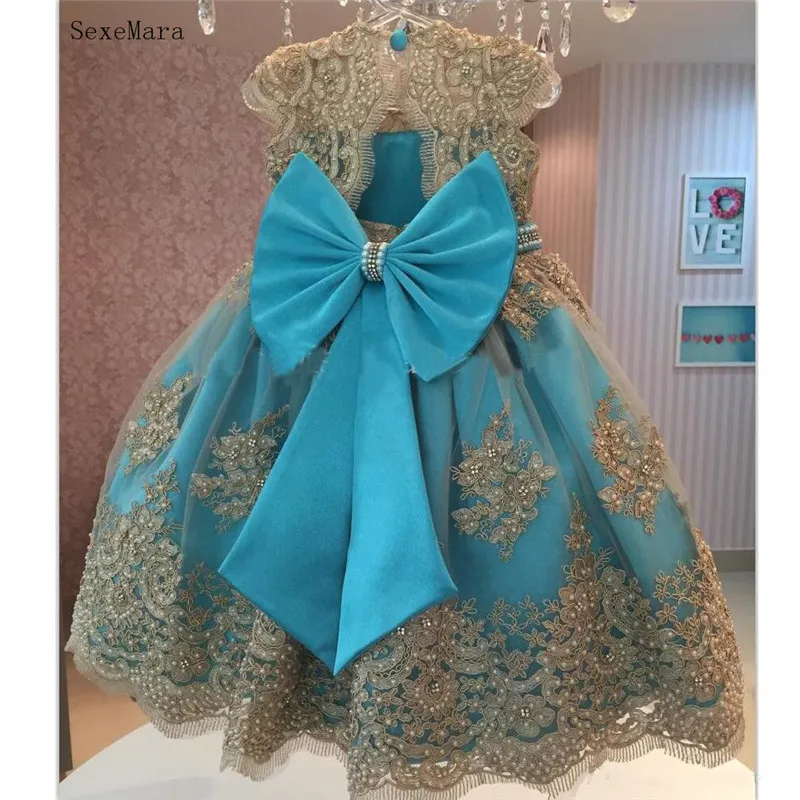 Classy Lace Applique Flower Girls Dresses For Wedding Birthday Gowns With Bow Floor Length Tulle Beaded First Communion Dress
Classy Lace Applique Flower Girls Dresses For Wedding Birthday Gowns With Bow Floor Length Tulle Beaded First Communion Dress