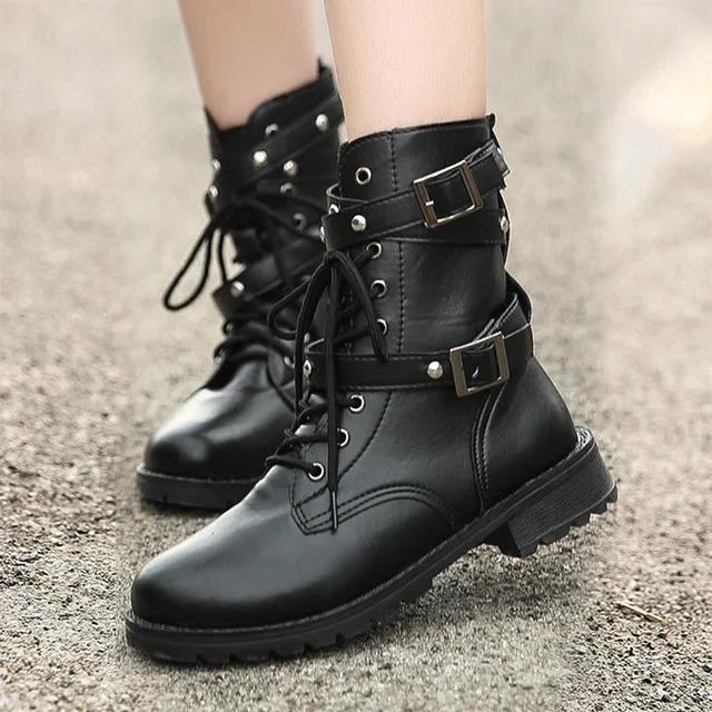 2019 New Buckle Winter Motorcycle Boots Women British Style Ankle Boots Gothic Punk Low Heel ankle Boot Women Shoe Plus Size 42
2019 New Buckle Winter Motorcycle Boots Women British Style Ankle Boots Gothic Punk Low Heel ankle Boot Women Shoe Plus Size 42