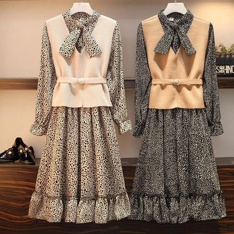 Autumn Winter Casual Womens Knitted Suit Two Piece Set Midi Printing Ruffle Dress And Sweater Vest With Belt 2 Pcs Set Plus Size
Autumn Winter Casual Womens Knitted Suit Two Piece Set Midi Printing Ruffle Dress And Sweater Vest With Belt 2 Pcs Set Plus Size