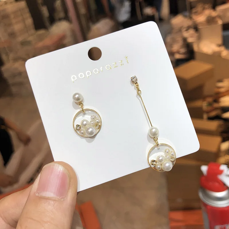 2019 New AB Asymmetric Imitation Pearl Earrings Female Temperament Simple Silver Needle Ear Jewelry Fashion OL Workplace Earring
2019 New AB Asymmetric Imitation Pearl Earrings Female Temperament Simple Silver Needle Ear Jewelry Fashion OL Workplace Earring