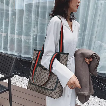 Bag Female 2020 Korean Version of the Hand-Held Shoulder Bag Bag Fashion Simple Mass tuo te bao
Bag Female 2020 Korean Version of the Hand-Held Shoulder Bag Bag Fashion Simple Mass tuo te bao