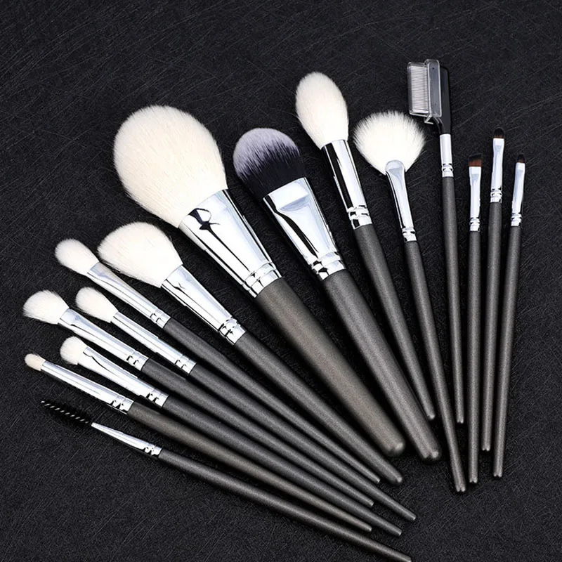 High Quality Wool Copper Tube Makeup Brush Set High Value Foundation Eye Shadow Concealer Brush Multi-function Makeup Tool
High Quality Wool Copper Tube Makeup Brush Set High Value Foundation Eye Shadow Concealer Brush Multi-function Makeup Tool