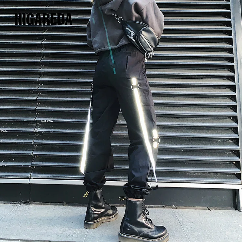 HIGAREDA High Waist Black Cargo Pants Women Reflective Strips Casual Ladies Trousers Hip Hop Loose Sweatpants Streetwear 2020
HIGAREDA High Waist Black Cargo Pants Women Reflective Strips Casual Ladies Trousers Hip Hop Loose Sweatpants Streetwear 2020