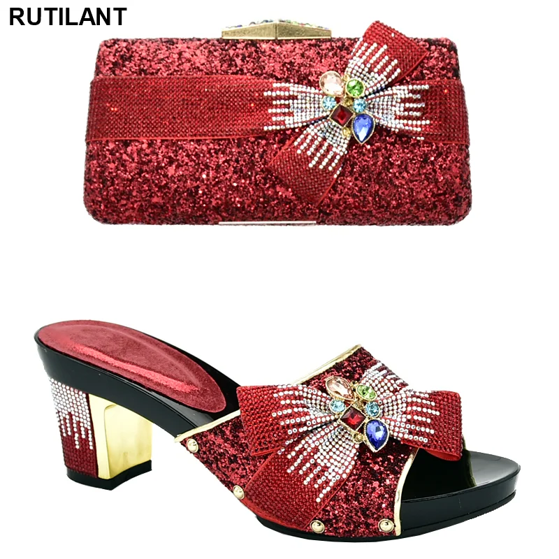 Latest Design African Women Wedding Shoes and Bag Set Decorated with Rhinestone Shoe and Bag Set for Party In Women Party Pumps
Latest Design African Women Wedding Shoes and Bag Set Decorated with Rhinestone Shoe and Bag Set for Party In Women Party Pumps