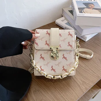 Fashion Women Simple Solid Color Animal print Shoulder Bags Messenger Hasp Phone Bag With Button Bolso Bandolera Mujer
Fashion Women Simple Solid Color Animal print Shoulder Bags Messenger Hasp Phone Bag With Button Bolso Bandolera Mujer