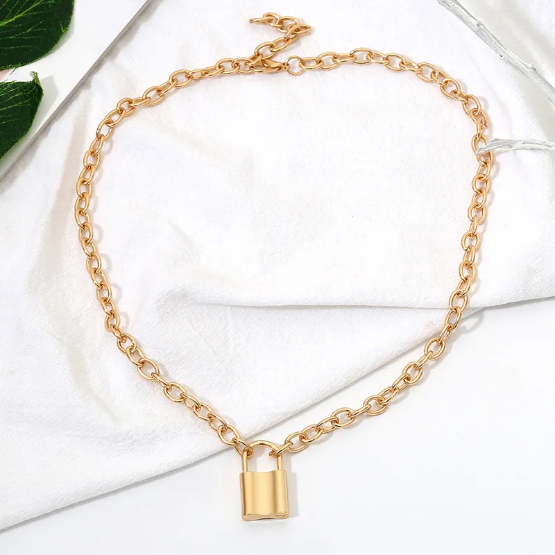 Retro Temperament Personality Geometric Pendants Simple Lock Shape Versatile Alloy Necklace Accessories for Women Choker
Retro Temperament Personality Geometric Pendants Simple Lock Shape Versatile Alloy Necklace Accessories for Women Choker