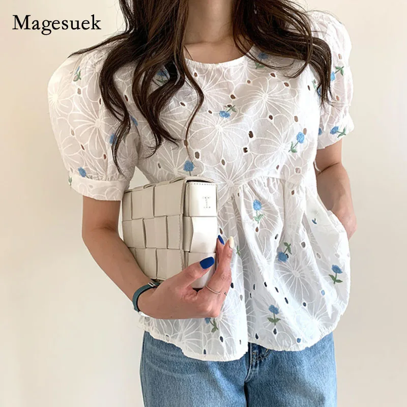 

New Hollow Out Korean Style Women Blouse Chic Embroidered Crochet Short-sleeved Shirt Vintage Fashion O Neck Slim Tops 13650